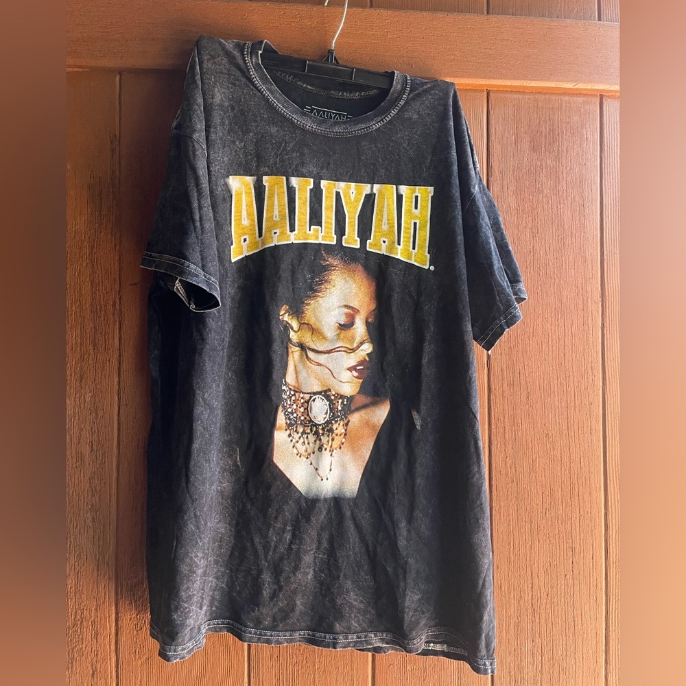 Aaliyah shirt